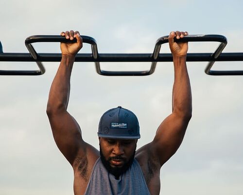 fitness-men-sports-gym