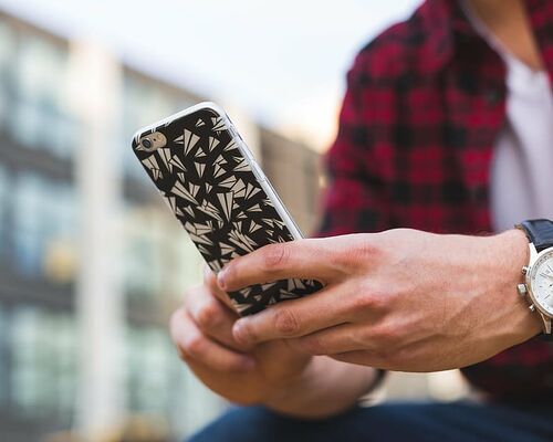 people-man-guy-iphone
