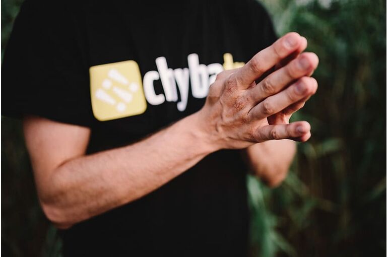 hands-man-lifestyle-male