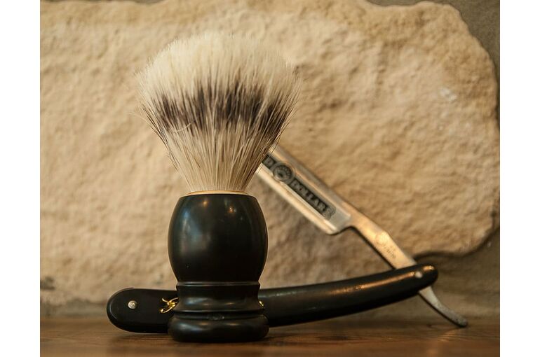 razor-beard-barber-badger